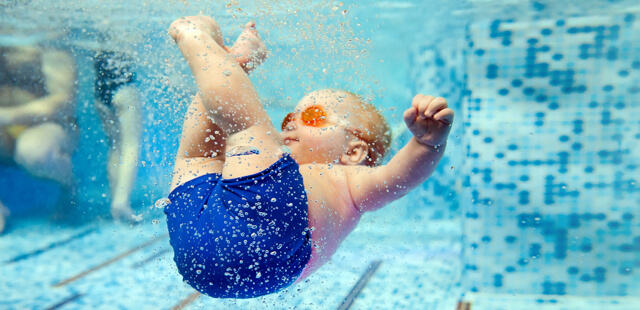שחייה עם תינוקות